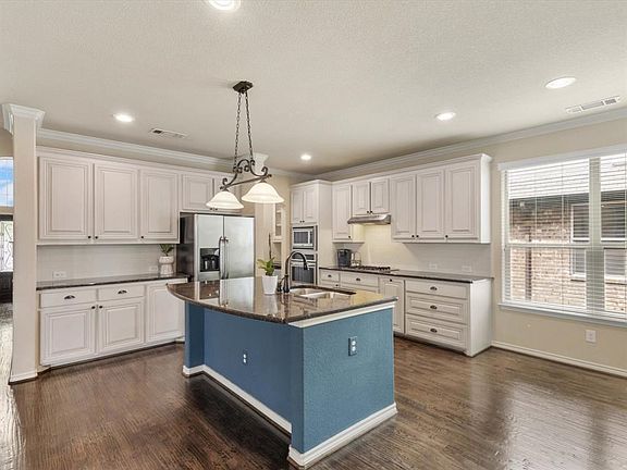 3rd image of 6008 Warmouth Dr