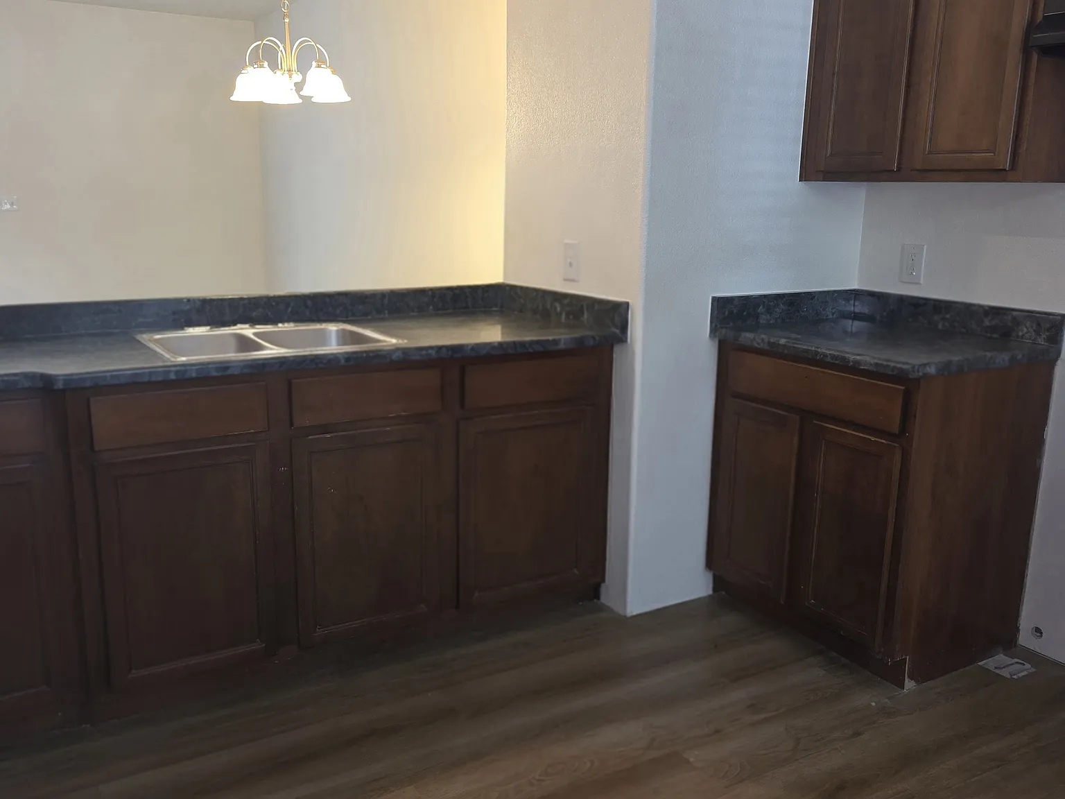 2 bed, 2.5 bath, 1446 sqft, $2,300 — Photo 4