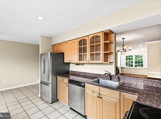 2112 Hutchison Grove Ct, Falls Church, VA 22043
