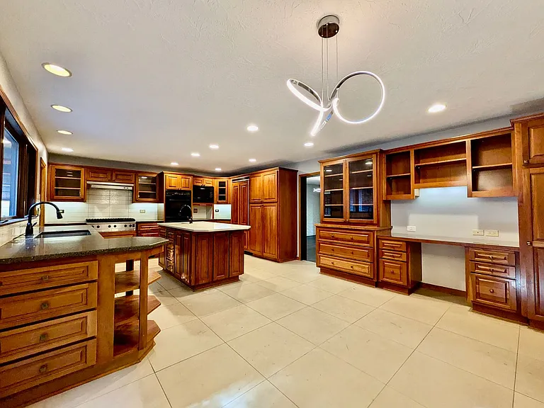 18132 Westview Dr — Photo 11