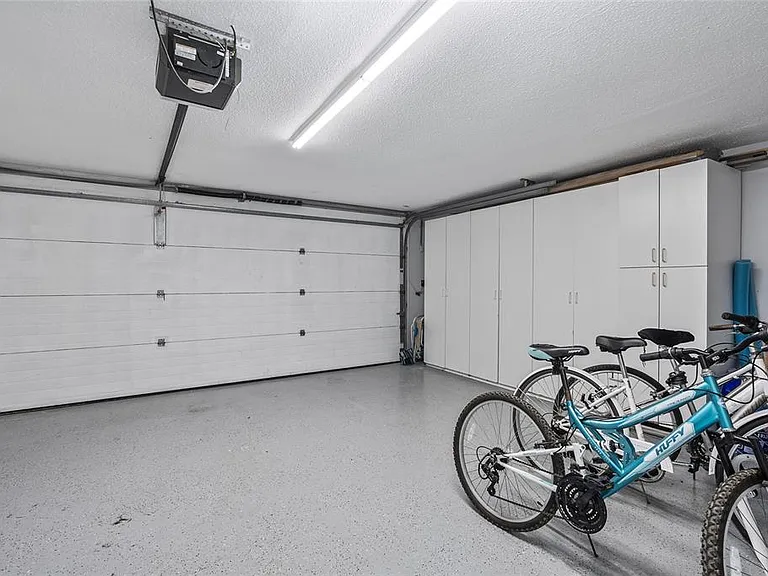 1100 Westway Dr — Photo 34