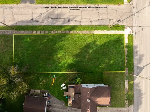 Woodland Ave, Campbell, OH 44405