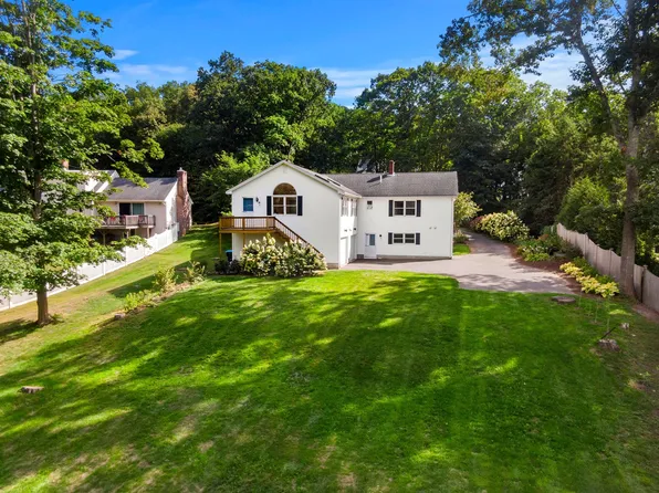 110 Bridge St, South Hamilton, MA 01982