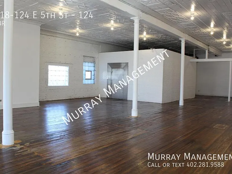 118-124 E 5th St #124 — Photo 3