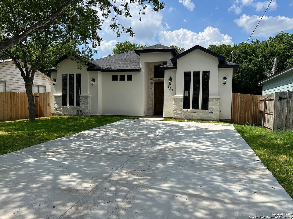 1st image of 223 SUNGLO DR
