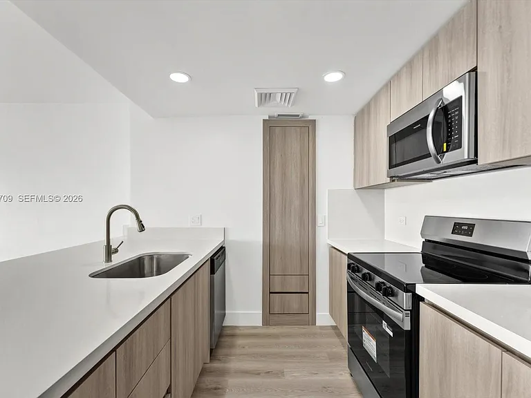 2451 Brickell Ave #14C — Photo 11