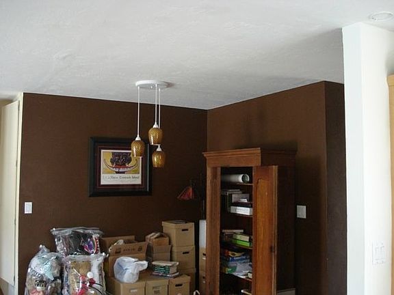 3rd image of 6846 Renkrib Ave