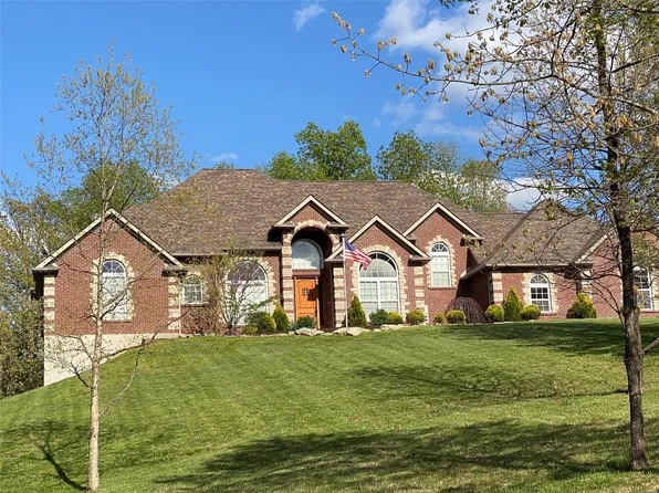 656 Little Fox Ct, Union, MO 63084