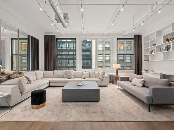 28 W 38th St APT 10W, New York, NY 10018