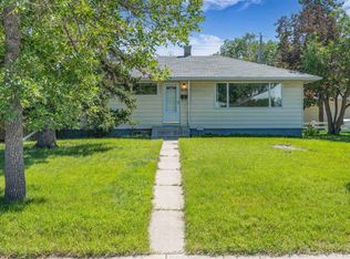 3119 N Richmond Rd SW, Calgary, AB T3E 4N5