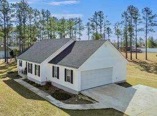 2828 Baymeadows Dr W, Douglas, GA 31535