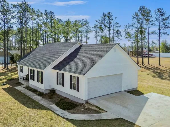 2828 Baymeadows Dr W, Douglas, GA 31535