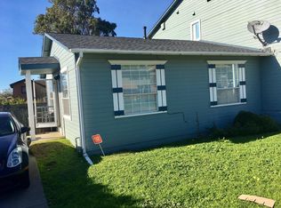 350 Buckingham Rd #B, Pacifica, CA 94044
