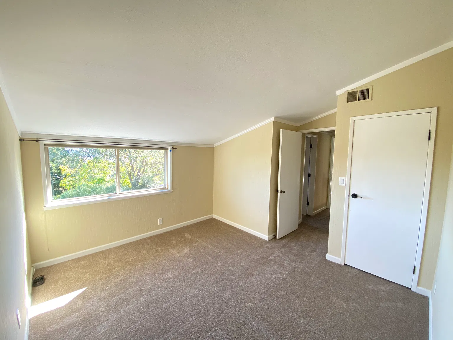 3 bed, 1500 sqft, $3,800 — Photo 4