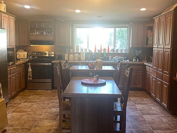 5th image of 3269 W Caddo Dr