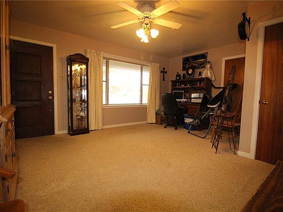 3rd image of 107 Irving St