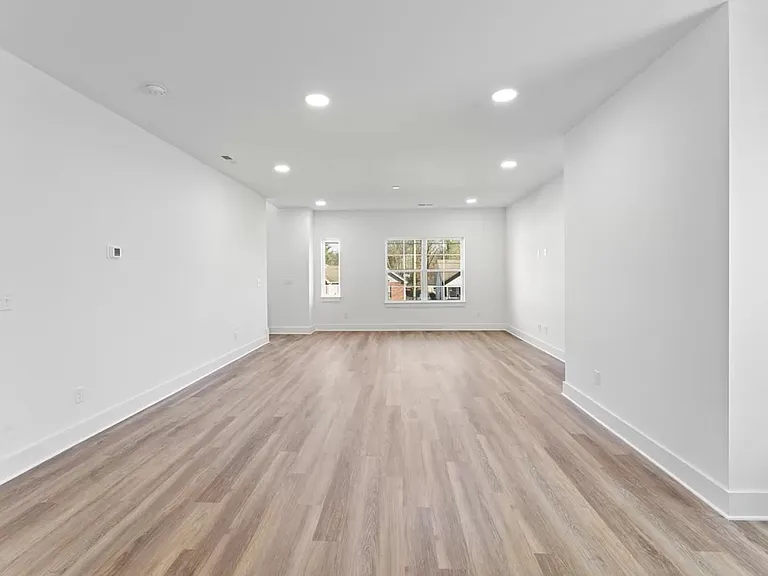 700 N Dupont Ave #212B — Photo 19