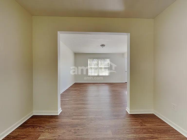 4498 Megan Danielle Dr — Photo 6