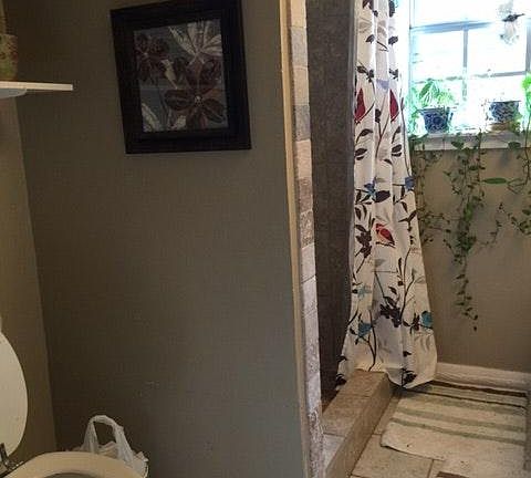 Master Bedroom bathroom