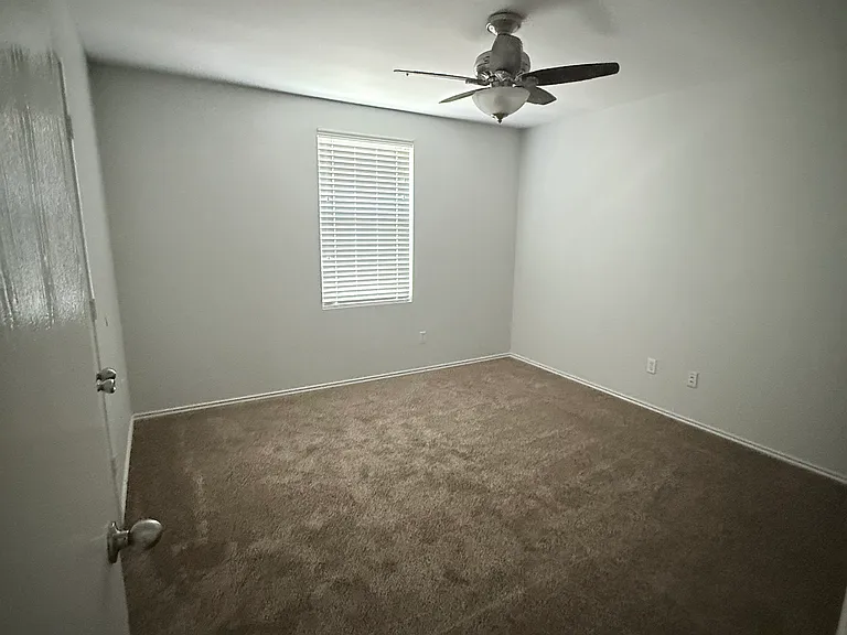 3008 Meadow Bluff Dr — Photo 11