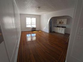 531 Richmond St, Elizabeth, NJ
