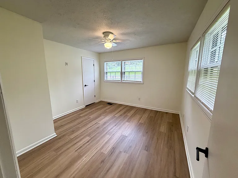 4457 Pecan Valley Rd — Photo 13
