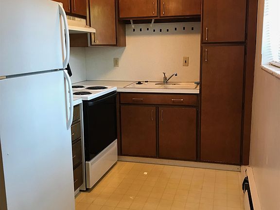 4th image of 1140 E Ramona Ave APT 2