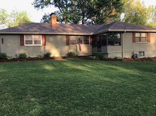 601 SW Williams St, Lees Summit, MO 64081