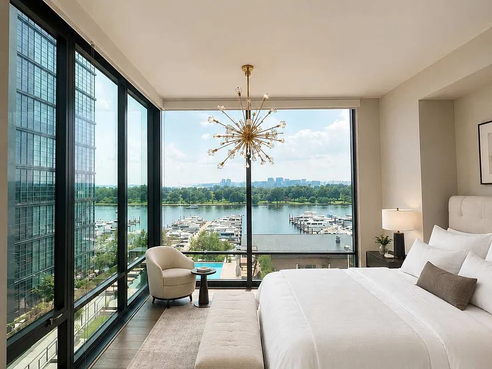 45 Sutton Sq SW #601