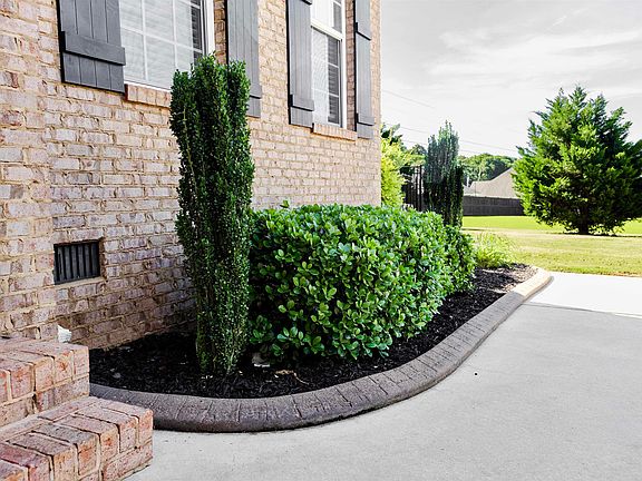 4th image of 251 Isbell Dr