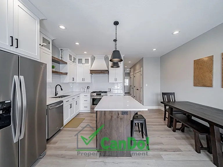 1491 Fremont Ave — Photo 8