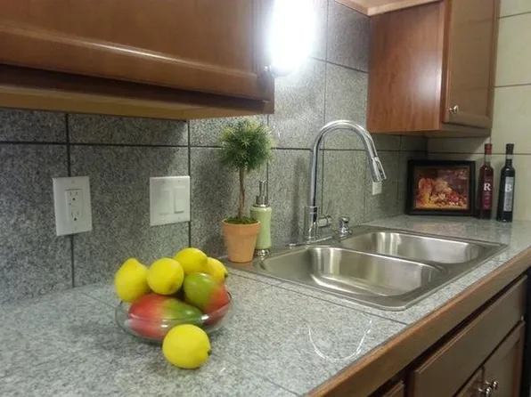 807 N 45th St APT 3, Omaha, NE 68132