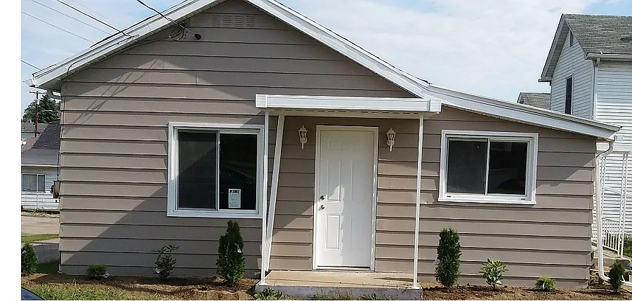 905 Decker St photo 1