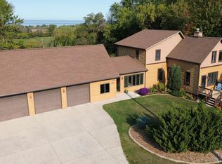 2977 Bay Settlement Rd, Green Bay, WI 54311