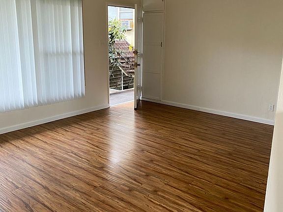 3rd image of 655 N Manhattan Pl APT 6