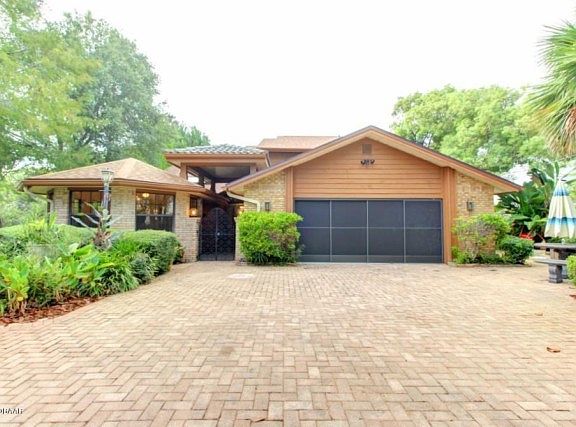 2nd image of 3 Westgale Pl