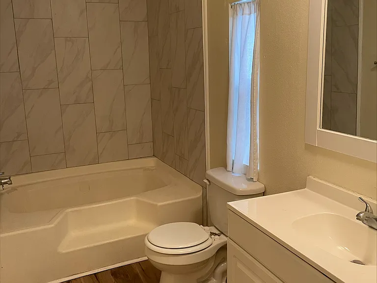 4617 W Bellarose St — Photo 11