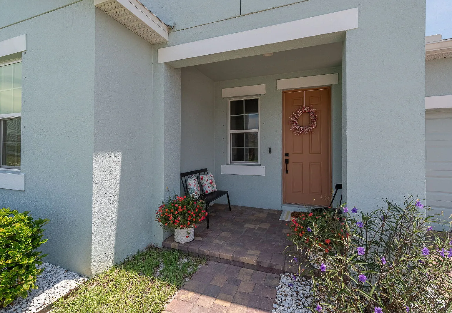 5 bed, 4.0 bath, 3077 sqft, $5,300 — Photo 2
