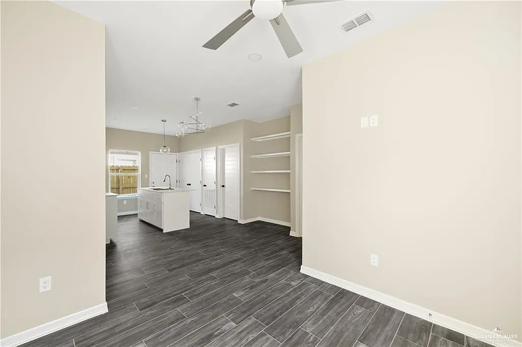 2 bed, 2.0 bath, 1025 sqft, $1,120 — Photo 3