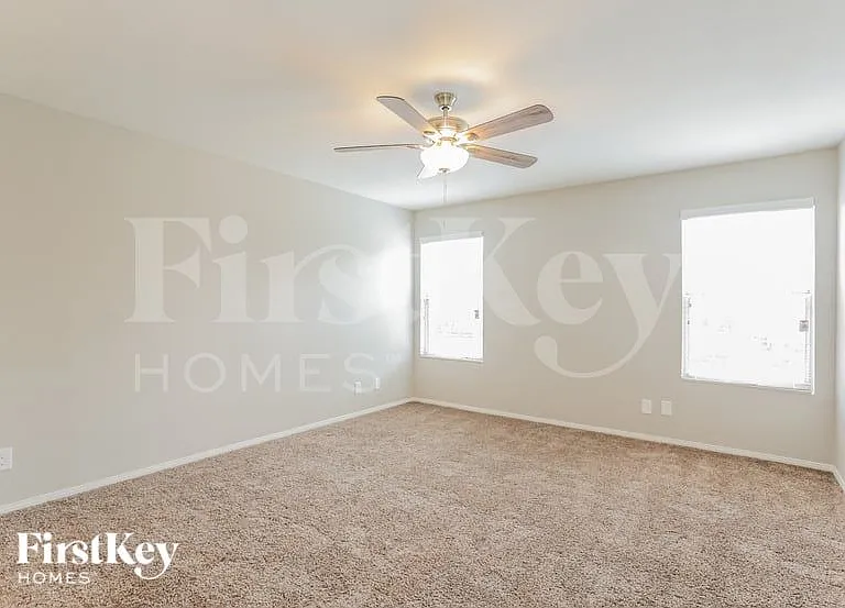 2100 Storkspur Way — Photo 12
