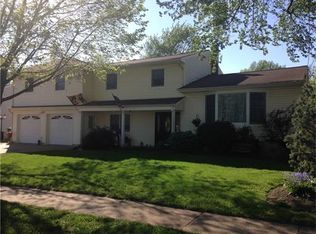 28 Karen Pl, Edison, NJ