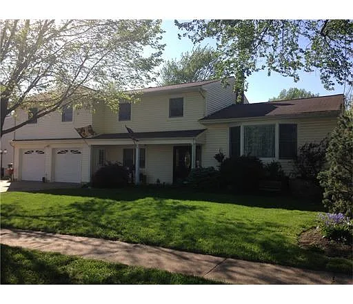 28 Karen Pl photo 1