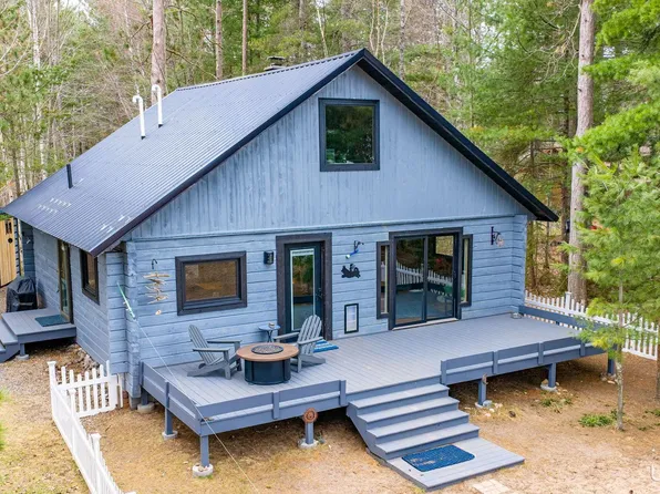 21705 Pine Beach Dr, Skanee, MI 49962