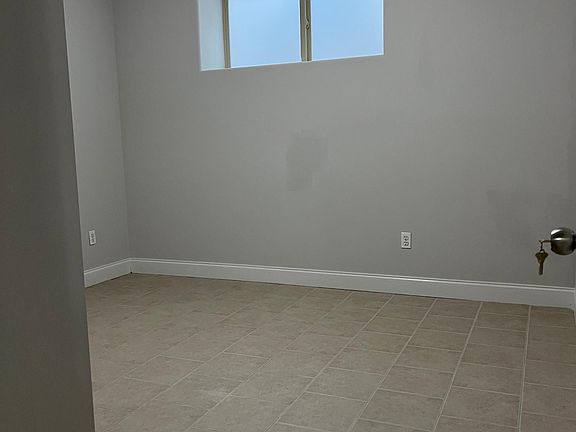 3rd image of 623 Ramona Ave
