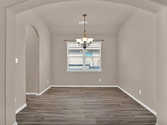 4th image of 963 Ponte Serra Dr