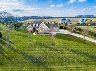 5803 White Tail Dr, Canal Winchester, OH 43110