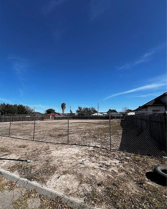 1st image of 0 N Maple St