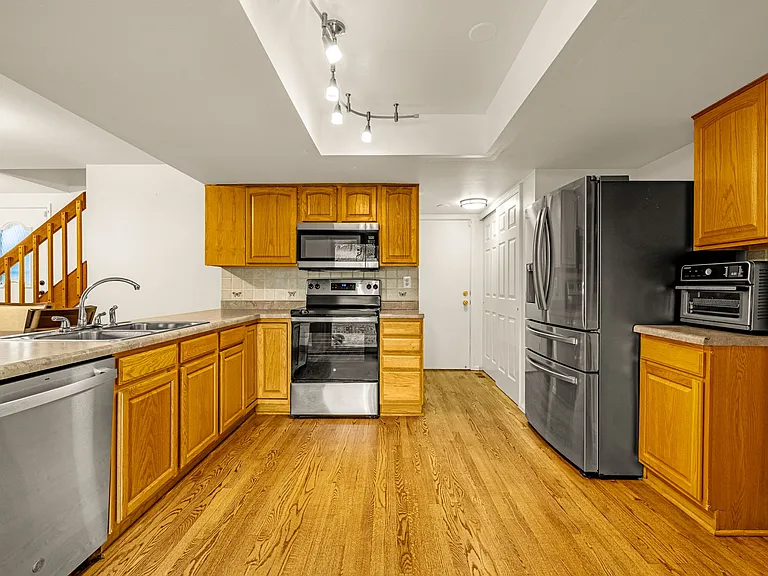 108 Cobblestone Dr — Photo 9