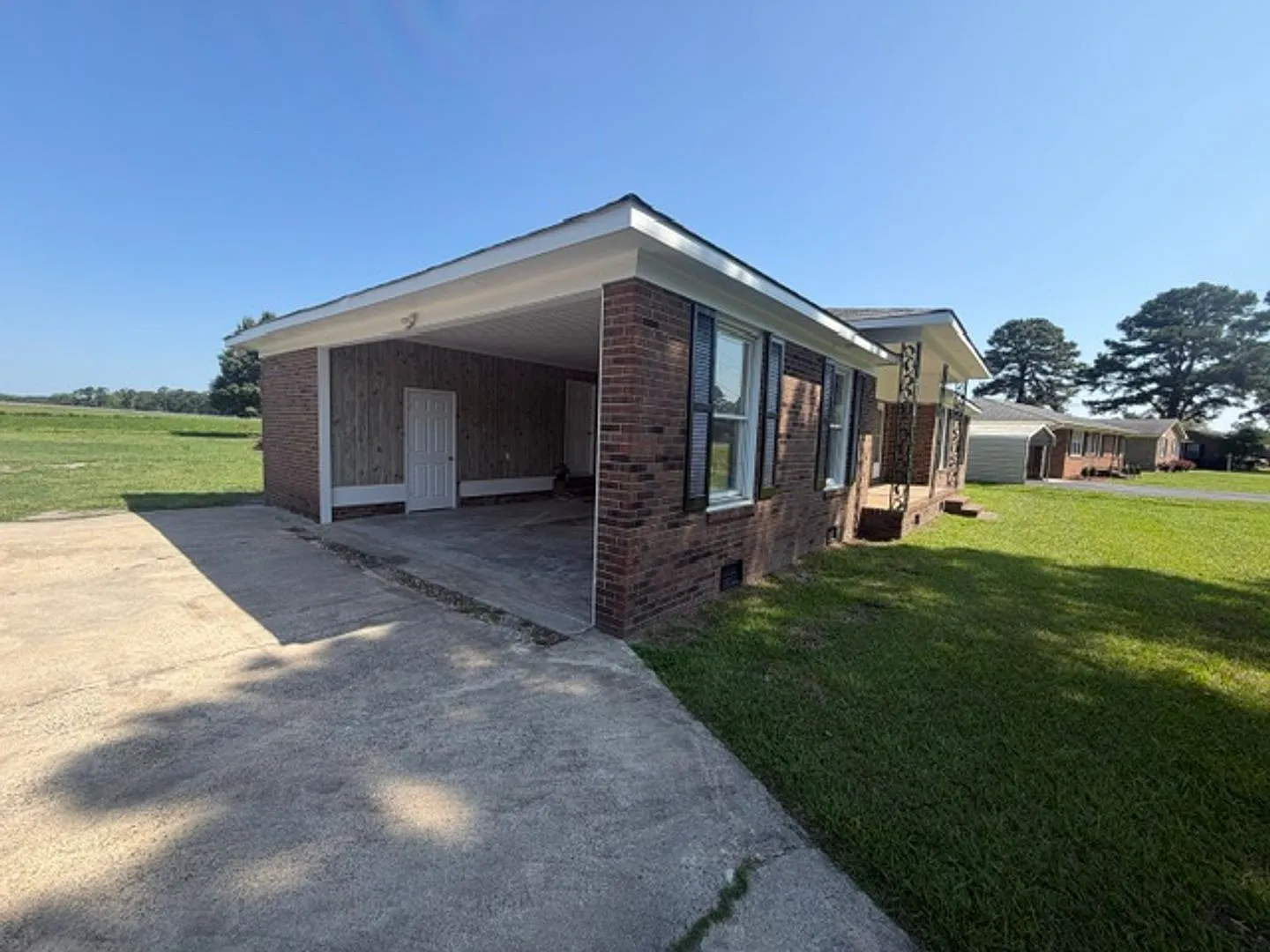 2146 Crescent Dr. — Photo 3