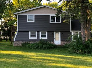 S81W16966 Woods Rd, Muskego, WI 53150